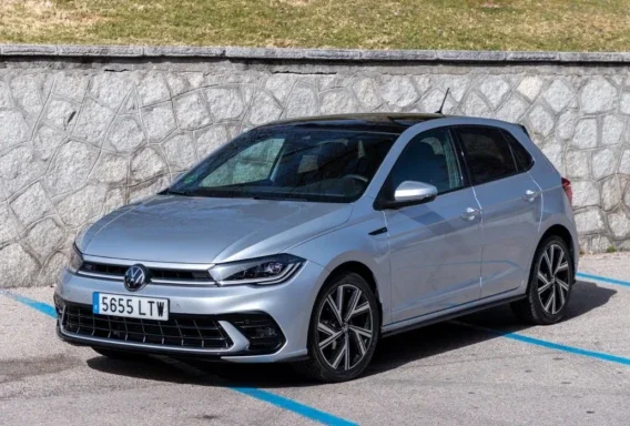 Volkswagen Polo (Automaat, 1.2 L, 5 istekohta)