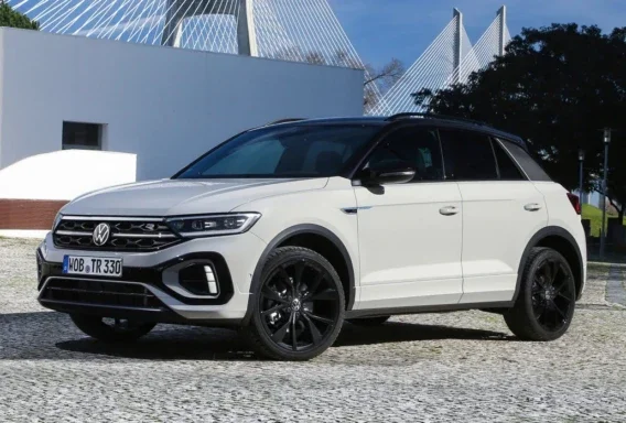 Volkswagen T-Roc (Manuaal, 1.5 L, 5 istekohta)